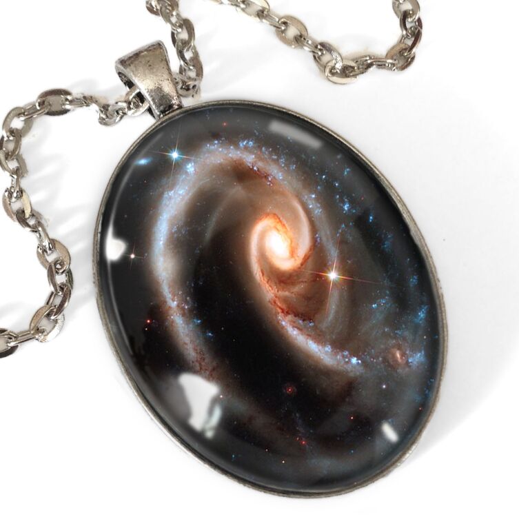 Oval halskjede  Nebula