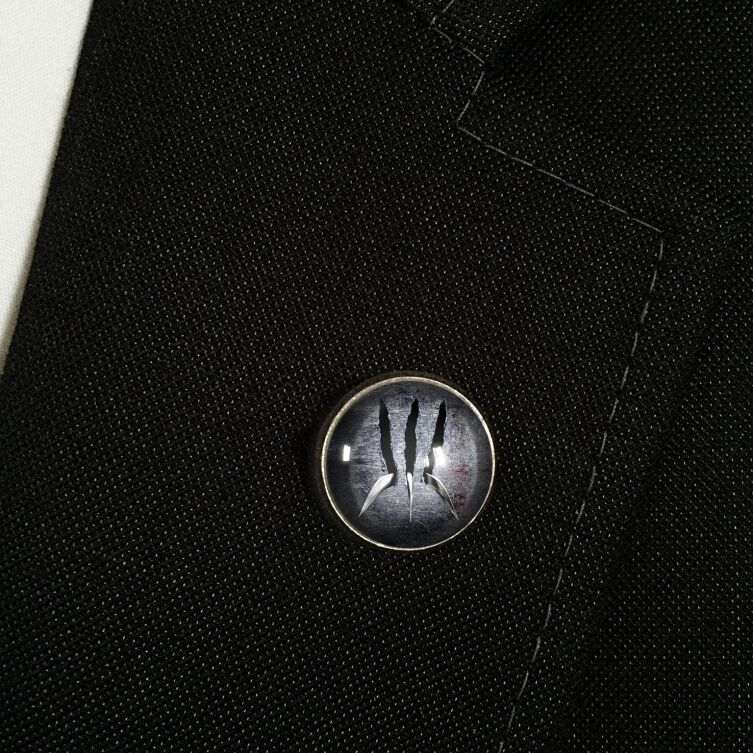 Lapel-pin Wolverine