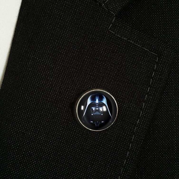 Lapel-pin Vader