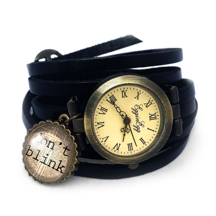 Bracelet montre en cuir Don’t blink