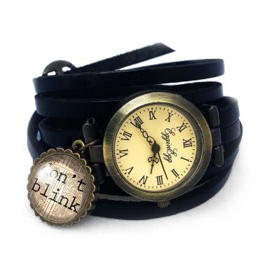 Bracelet montre en cuir Don’t blink