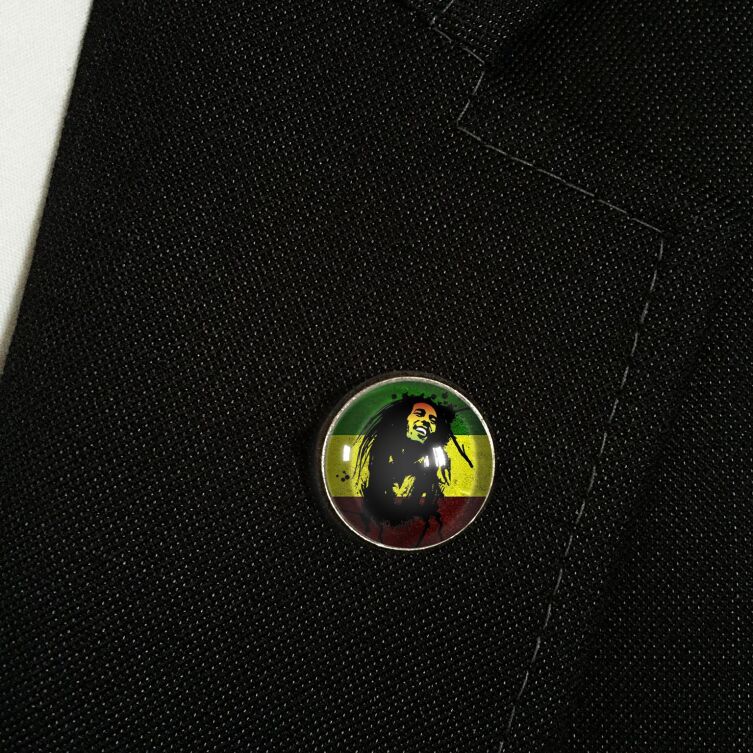 Lapel-pin Bob Marley