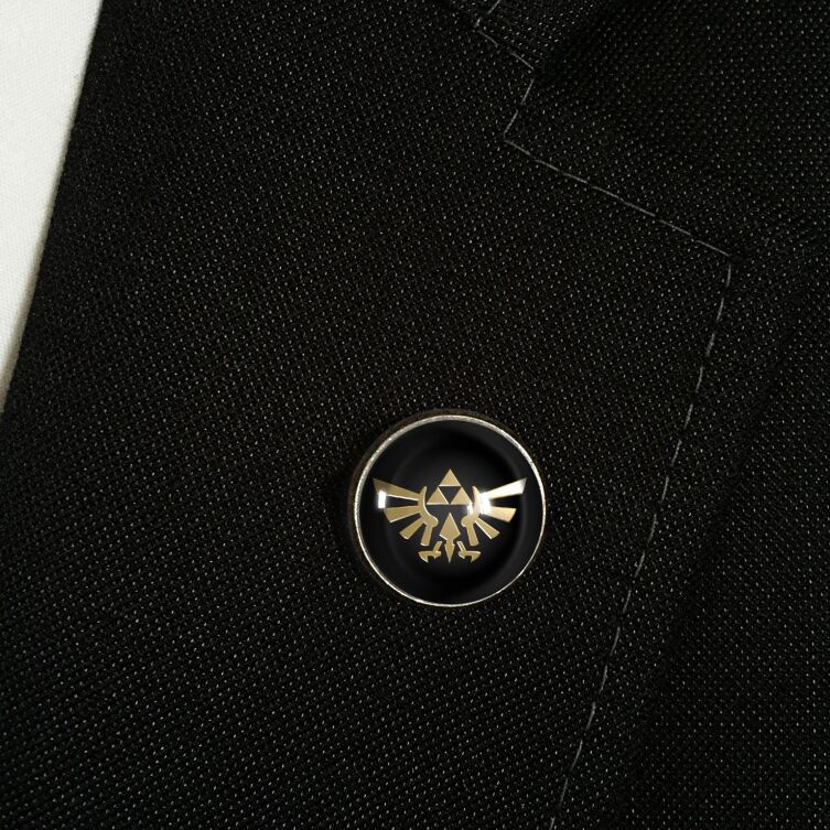 Lapel-pin Hyrule