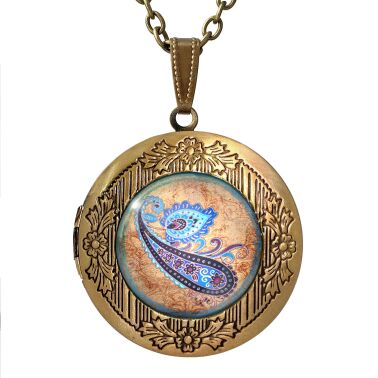 Oriental cashews locket