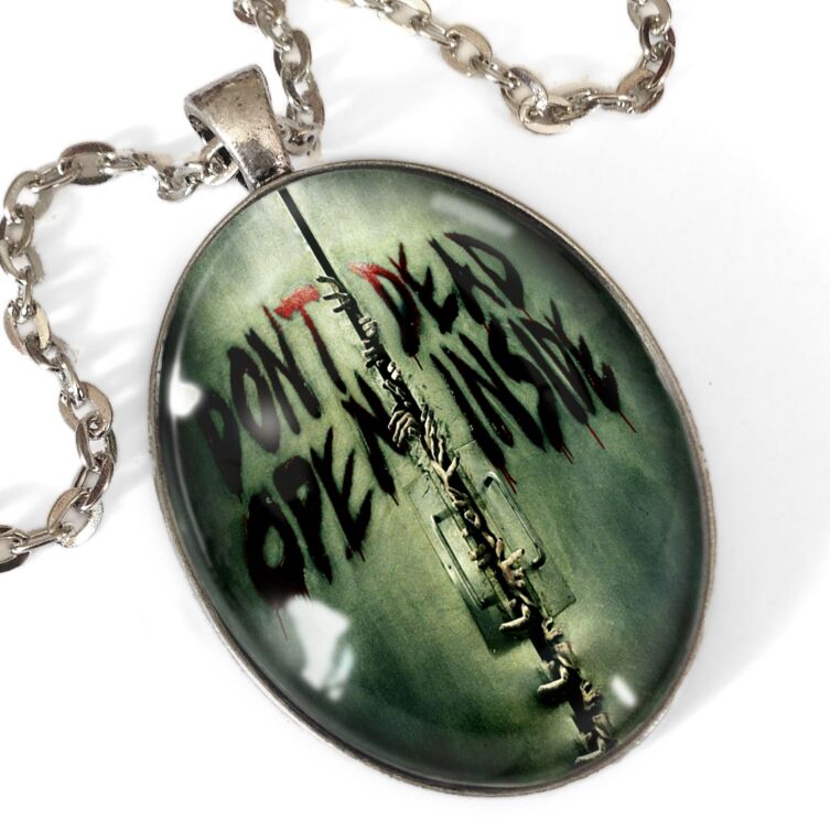Medaglione ovale Zombie Dead Inside