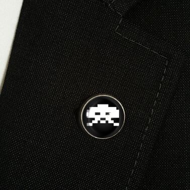 Lapel-pin Space Invaders