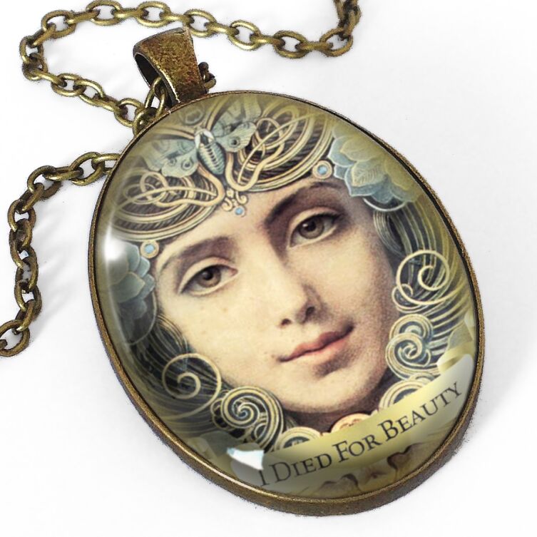 Große ovale Kette mit Zitat Emily Dickinson