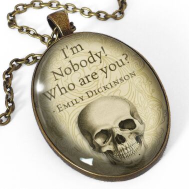 Oval halskjede I’m nobody Emily Dickinson